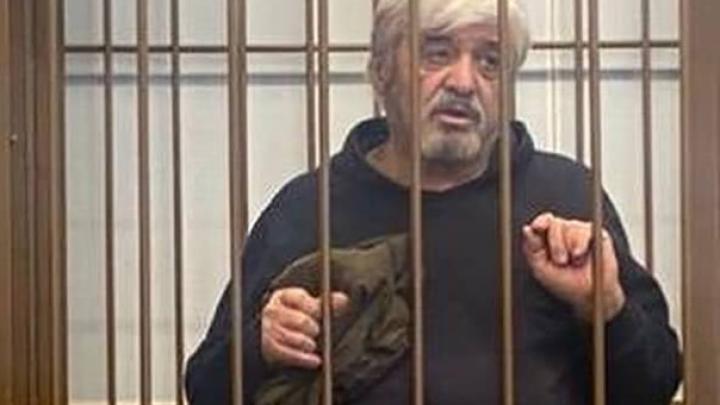 Зачистка диаспор началась: Минюст ликвидировал узбекскую общину Волгограда. Мигранты пакуют чемоданы Зачистка диаспор началась: Минюст ликвидировал узбекскую общину Волгограда. Мигранты пакуют чемоданы