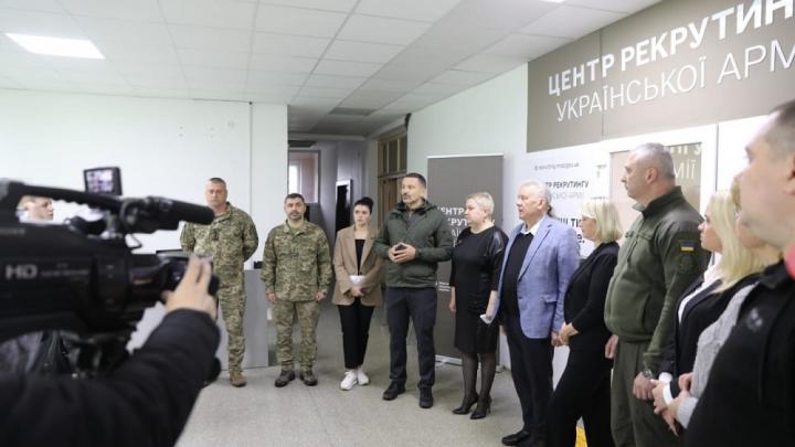 Резервы ВСУ подошли к концу: в бой отправят генералов. Командование Украины пойдёт в «мясные штурмы»