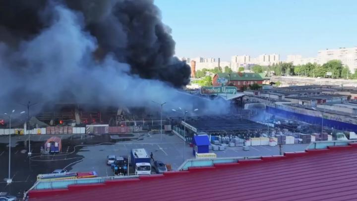 «Дым до небес»: Удар по гипермаркету в Харькове сыграл на руку Зеленскому. Обнуление секретного склада ВСУ или новая «Буча»? «Дым до небес»: Удар по гипермаркету в Харькове сыграл на руку Зеленскому. Обнуление секретного склада ВСУ или новая «Буча»?