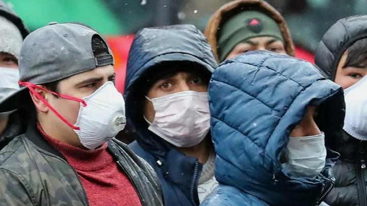 Тысячи таджичек «штурмуют» границу с Россией: Хиджабы и никабы скоро заполонят страну Тысячи таджичек «штурмуют» границу с Россией: Хиджабы и никабы скоро заполонят страну