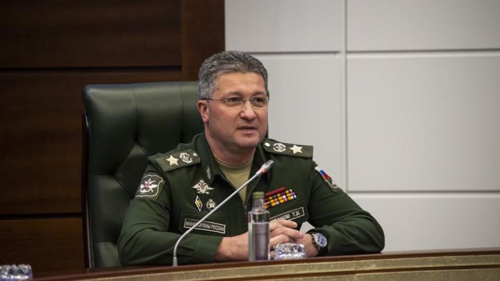 Вот и вся разница между Поповым и Ивановым: «Спартак» не стал «светить наградами» ради решения суда Вот и вся разница между Поповым и Ивановым: «Спартак» не стал «светить наградами» ради решения суда