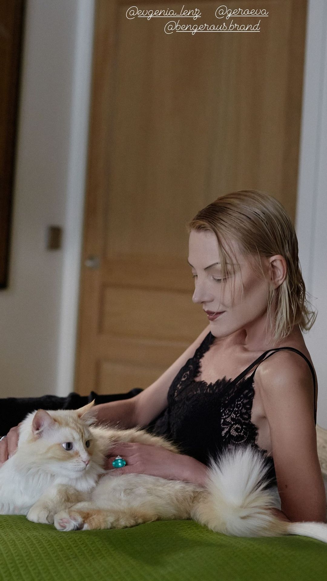 Рената Литвинова показала себя в новом образе