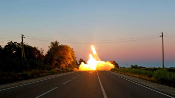 Опозорились и тихо увозят своё оружие с Украины: «Эскалибуры» оказались бесполезны против русской армии Опозорились и тихо увозят своё оружие с Украины: «Эскалибуры» оказались бесполезны против русской армии