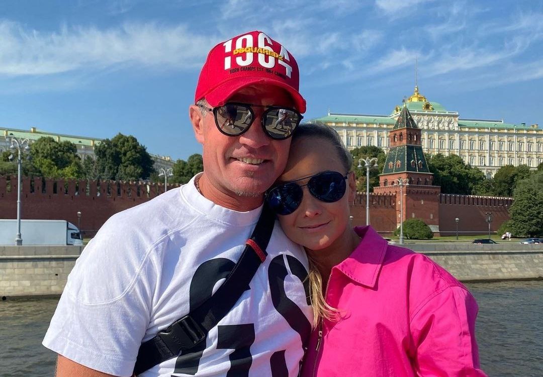 Оксана Домнина готовилась к разговору с детьми о здоровье Костомарова