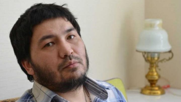 «Травят газом, не лечат, закидывают к исламистам». Казахстан убивает в тюрьме русофила Тайчибекова