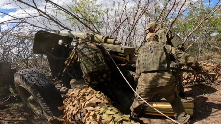 «Кракен» под Волчанском. Удар по Луганску корректировали США, противник вытеснил русских солдат из Калиновки: Горячая сводка СВО «Кракен» под Волчанском. Удар по Луганску корректировали США, противник вытеснил русских солдат из Калиновки: Горячая сводка СВО
