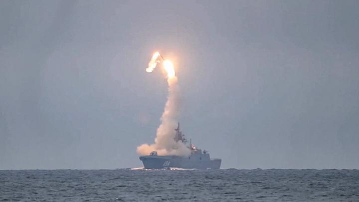 Терпение по «красным линиям» лопнуло: Русские «Цирконы» нацелились на США. Наш флот отправляется на Кубу Терпение по «красным линиям» лопнуло: Русские «Цирконы» нацелились на США. Наш флот отправляется на Кубу