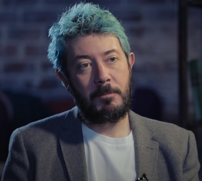 Артемий Лебедев назвал YouTube вражеской площадкой и выступил за ее закрытие