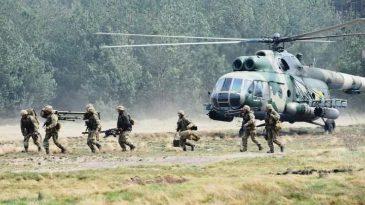 Русская армия усиливает натиск, резервы ВСУ иссякают: Киев посылает на убой вертолётчиков. В Донбассе угроза нового прорыва Русская армия усиливает натиск, резервы ВСУ иссякают: Киев посылает на убой вертолётчиков. В Донбассе угроза нового прорыва