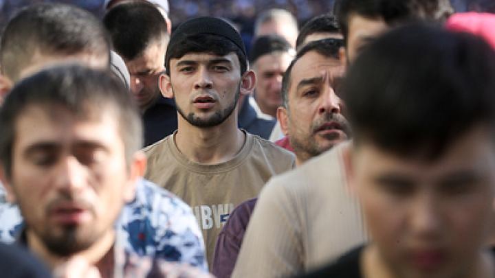 Мигранты против русских детей: Отцы готовы вершить самосуд. Диаспора заступается за насильников, а СК – опаздывает Мигранты против русских детей: Отцы готовы вершить самосуд. Диаспора заступается за насильников, а СК – опаздывает