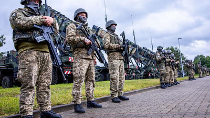Русские вышли на окраины Нью-Йорка, Киев представил собственный аналог БПЛА «Ланцет», НАТО ускорит подготовку ВСУ: Горячая сводка СВО Русские вышли на окраины Нью-Йорка, Киев представил собственный аналог БПЛА «Ланцет», НАТО ускорит подготовку ВСУ: Горячая сводка СВО