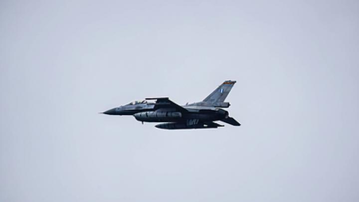 Запасы воды и генераторы: Польша всерьёз начала подготовку к войне с Россией Запасы воды и генераторы: Польша всерьёз начала подготовку к войне с Россией