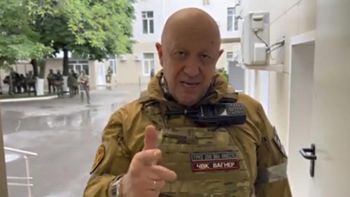 Беглову на радость: Годовщину «Марша справедливости» отметили конфликтом экс-соратников Пригожина Беглову на радость: Годовщину «Марша справедливости» отметили конфликтом экс-соратников Пригожина