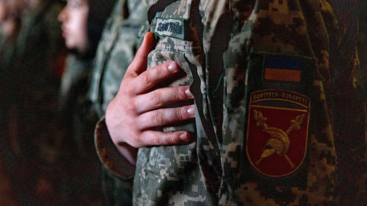 Эксперимент с уголовниками оказался провалом: Под Черниговом осуждённые сбежали из учебного лагеря с оружием Эксперимент с уголовниками оказался провалом: Под Черниговом осуждённые сбежали из учебного лагеря с оружием