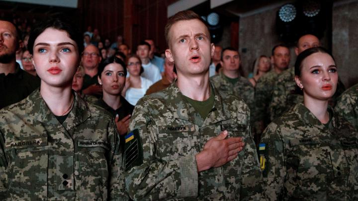 Эксперимент с уголовниками оказался провалом: Под Черниговом осуждённые сбежали из учебного лагеря с оружием Эксперимент с уголовниками оказался провалом: Под Черниговом осуждённые сбежали из учебного лагеря с оружием