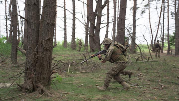 Пленный солдат ВСУ пожаловался на жестокость украинского командования Пленный солдат ВСУ пожаловался на жестокость украинского командования