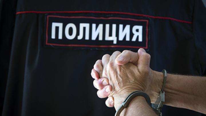 Не унимались четыре часа. Один лёг сверху и изнасиловал, за ним второй… Когда это кончится? Когда на нары пойдут те, кто их сюда привёз Не унимались четыре часа. Один лёг сверху и изнасиловал, за ним второй… Когда это кончится? Когда на нары пойдут те, кто их сюда привёз