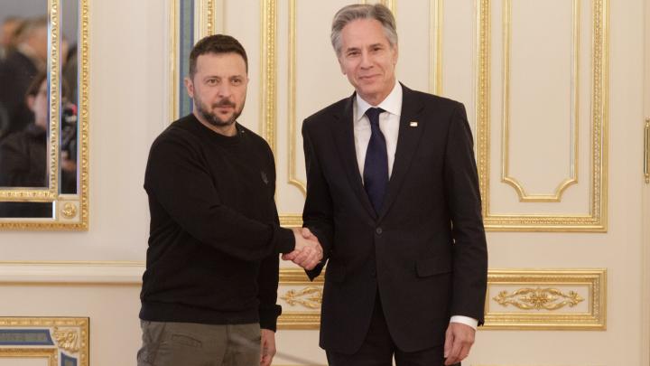 «Победа» ценой потери территорий: Блинкен привёз для Зеленского «план Б»