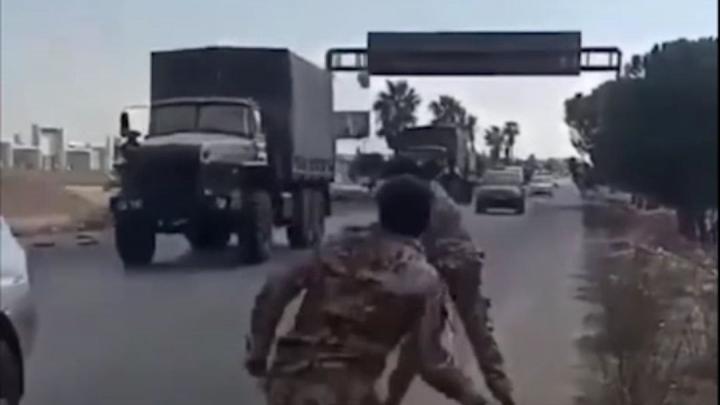 Протурецкие повстанцы кидают камни в русских военных, Коц призвал защитить Рыльск: «Будет вторжение»: СВОдка с фронта