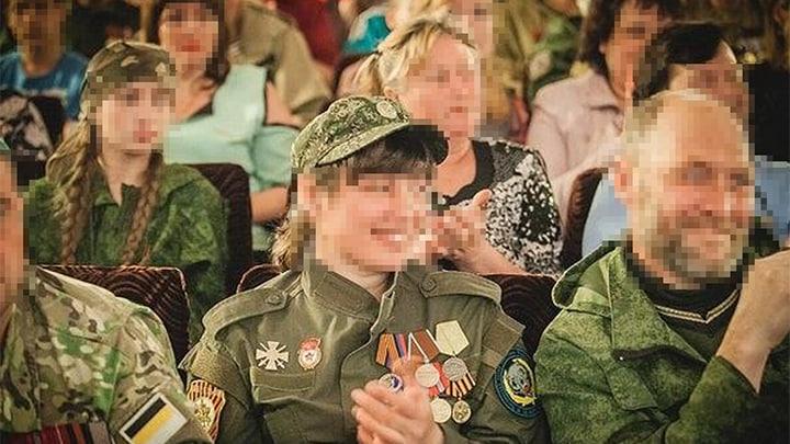 «Повара» и «водители» издевались над детьми: Таня-снайпер взялась за оружие «Повара» и «водители» издевались над детьми: Таня-снайпер взялась за оружие