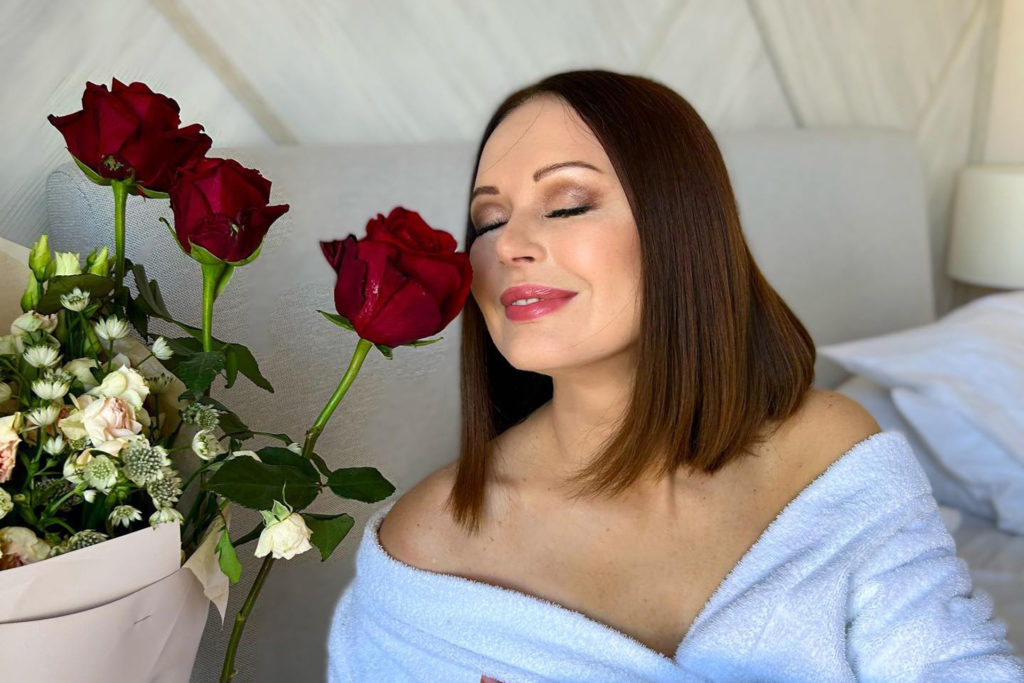 Ирина Безрукова рассказала, что коллекционирует подаренные картины Ирина Безрукова рассказала, что коллекционирует подаренные картины