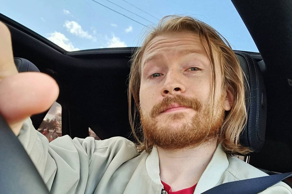 Комик Данила Поперечный* высмеял новость о своей депортации из США Комик Данила Поперечный* высмеял новость о своей депортации из США