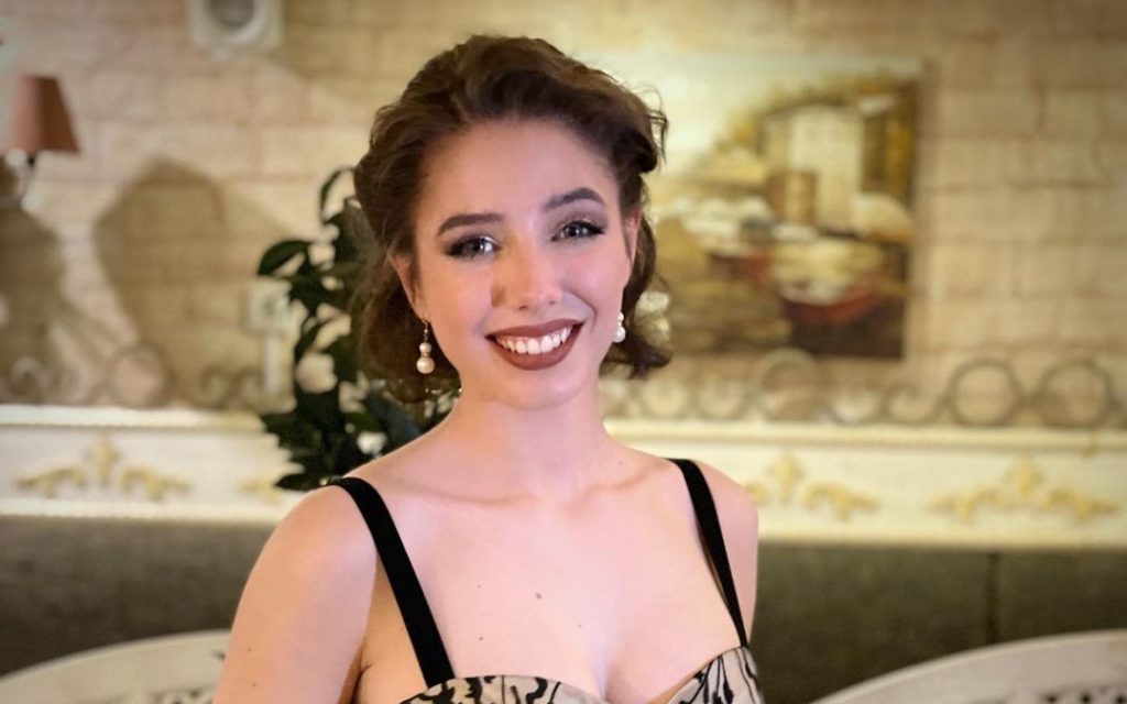 Алдонин рассказал, что его 18-летняя дочь от Началовой имеет «сложный график» Алдонин рассказал, что его 18-летняя дочь от Началовой имеет «сложный график»