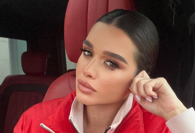 Ксения Бородина заявила о пропаже кулона Cartier с бриллиантами Ксения Бородина заявила о пропаже кулона Cartier с бриллиантами