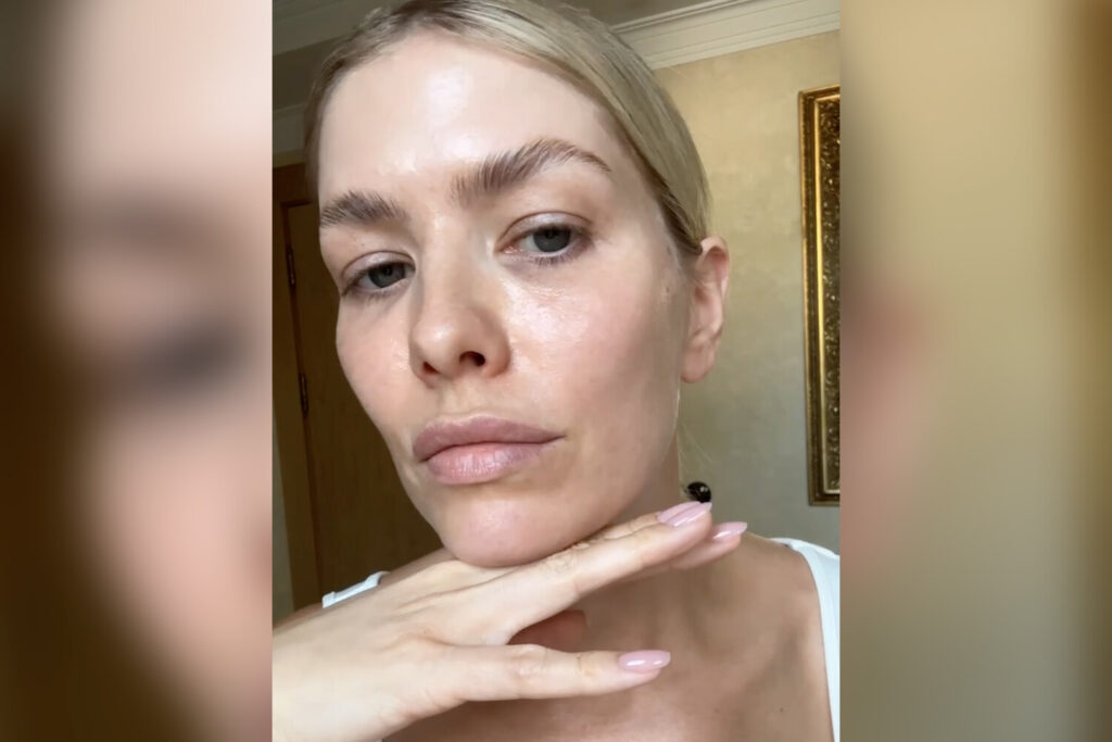 Елена Перминова снялась в откровенном наряде в Париже после расставания с мужем Елена Перминова снялась в откровенном наряде в Париже после расставания с мужем