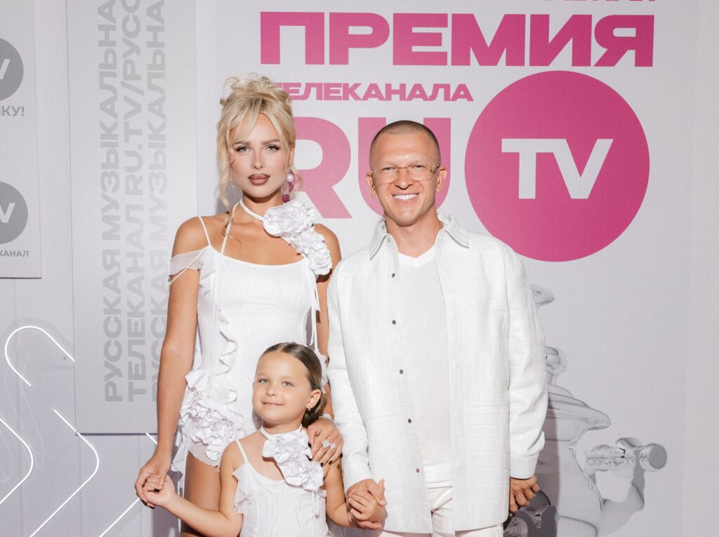 Певица Ханна рассказала, что они с мужем стараются радовать друг друга мелочами Певица Ханна рассказала, что они с мужем стараются радовать друг друга мелочами
