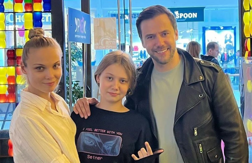 Актер Жидков сравнил семейную жизнь с Арнтгольц с геморроем Актер Жидков сравнил семейную жизнь с Арнтгольц с геморроем