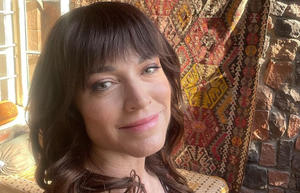 Алена Хмельницкая: Поддерживать себя в форме помогает внутренний баланс Алена Хмельницкая: Поддерживать себя в форме помогает внутренний баланс