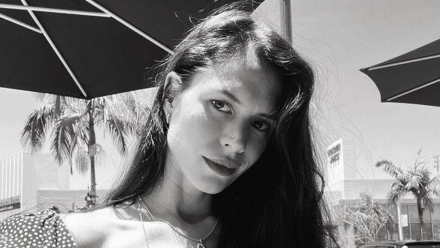 Диана Пожарская в платье из фотопленки снялась вместе с мужем Янковским Диана Пожарская в платье из фотопленки снялась вместе с мужем Янковским