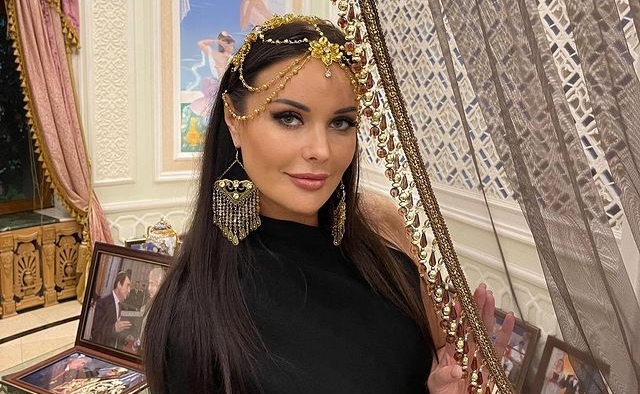 Набравшую вес Оксану Федорову сравнили с Анной Нетребко Набравшую вес Оксану Федорову сравнили с Анной Нетребко
