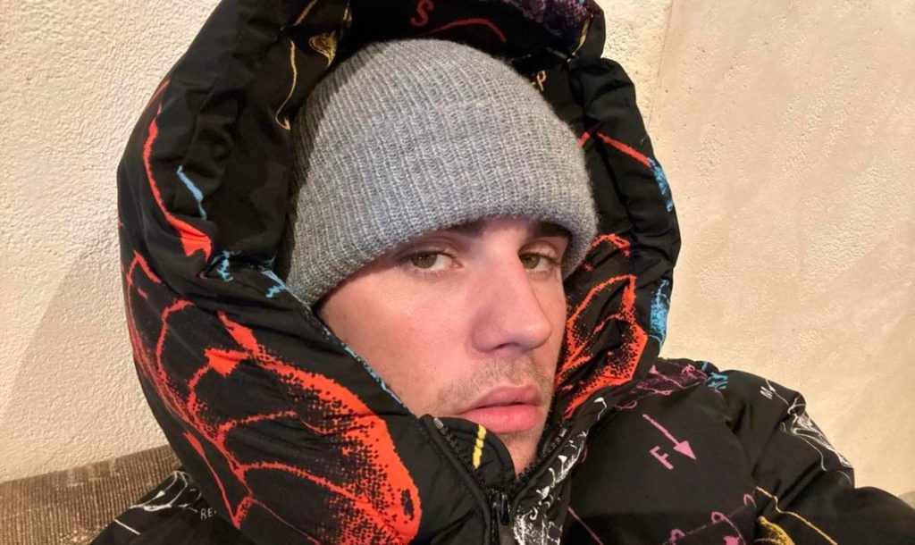 Певец Джастин Бибер напугал подписчиков роликом с потерянным взглядом Певец Джастин Бибер напугал подписчиков роликом с потерянным взглядом