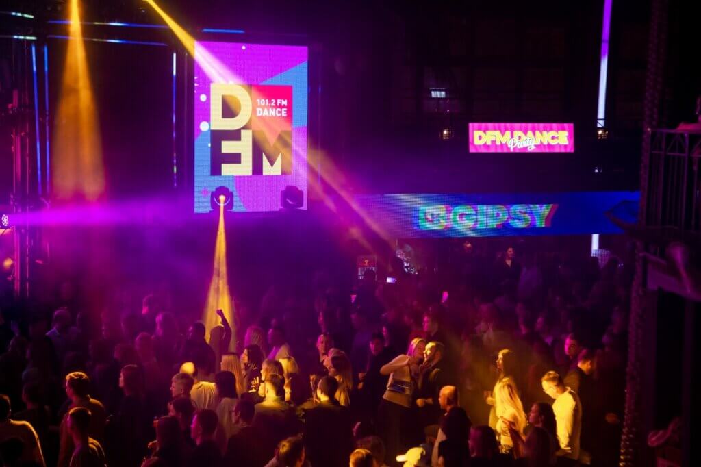 На DFM Dance Party зажигали до рассвета На DFM Dance Party зажигали до рассвета