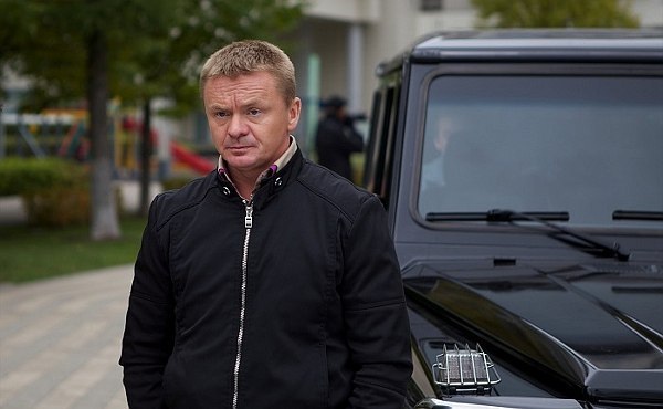 Налоговая решила закрыть кинокомпанию актера Владимира Сычева