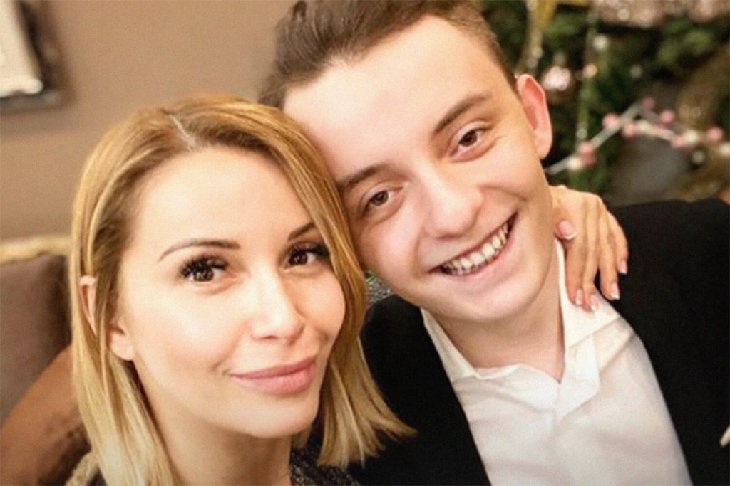 Ольга Орлова взяла своего 23-летнего сына в Куршавель Ольга Орлова взяла своего 23-летнего сына в Куршавель