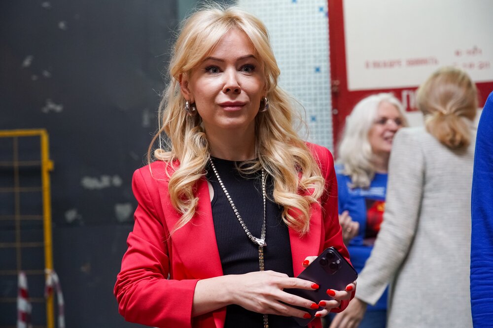 Екатерина Мизулина заявила, что боится летать и не ест в самолете Екатерина Мизулина заявила, что боится летать и не ест в самолете