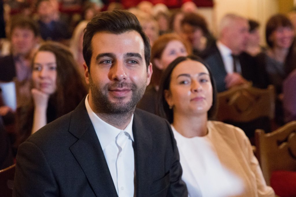Иван Ургант открыл в Париже компанию по производству шоу Иван Ургант открыл в Париже компанию по производству шоу