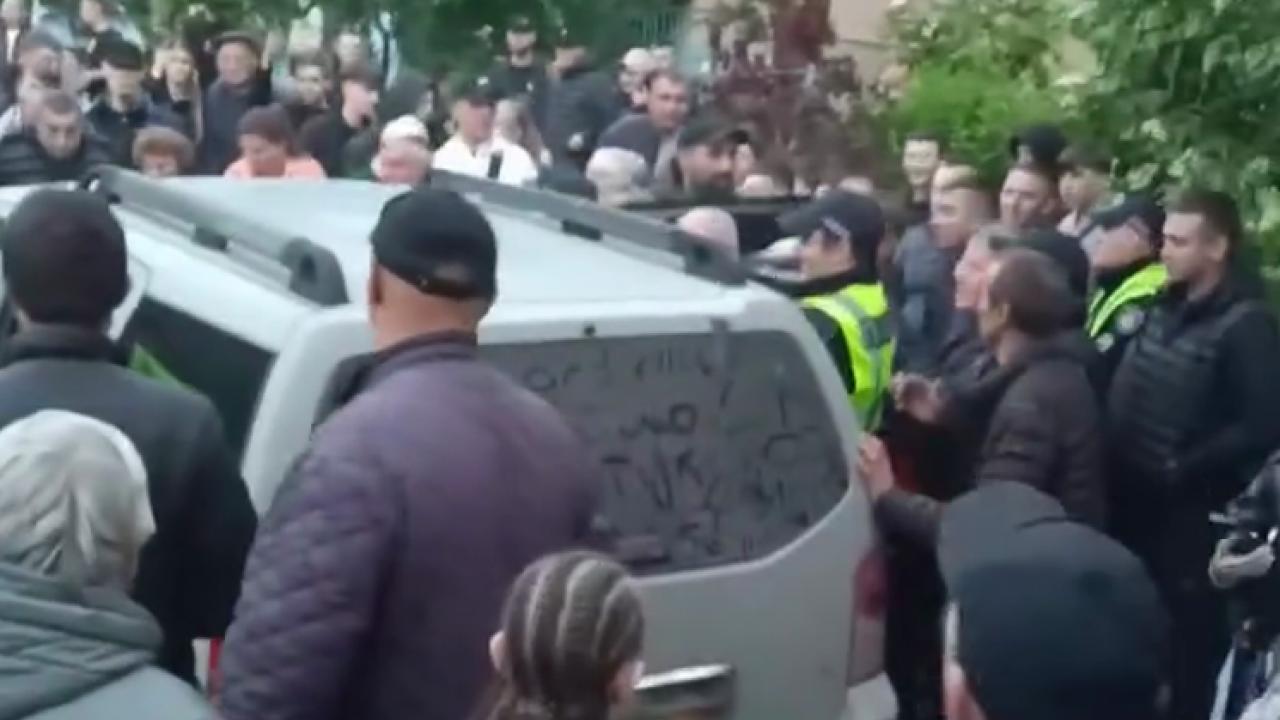 Скандал в 25-й армии: «Фланги обнажены, но кидают солдат на смерть и вешают себе ордена?». СВОдки с фронта Скандал в 25-й армии: «Фланги обнажены, но кидают солдат на смерть и вешают себе ордена?». СВОдки с фронта