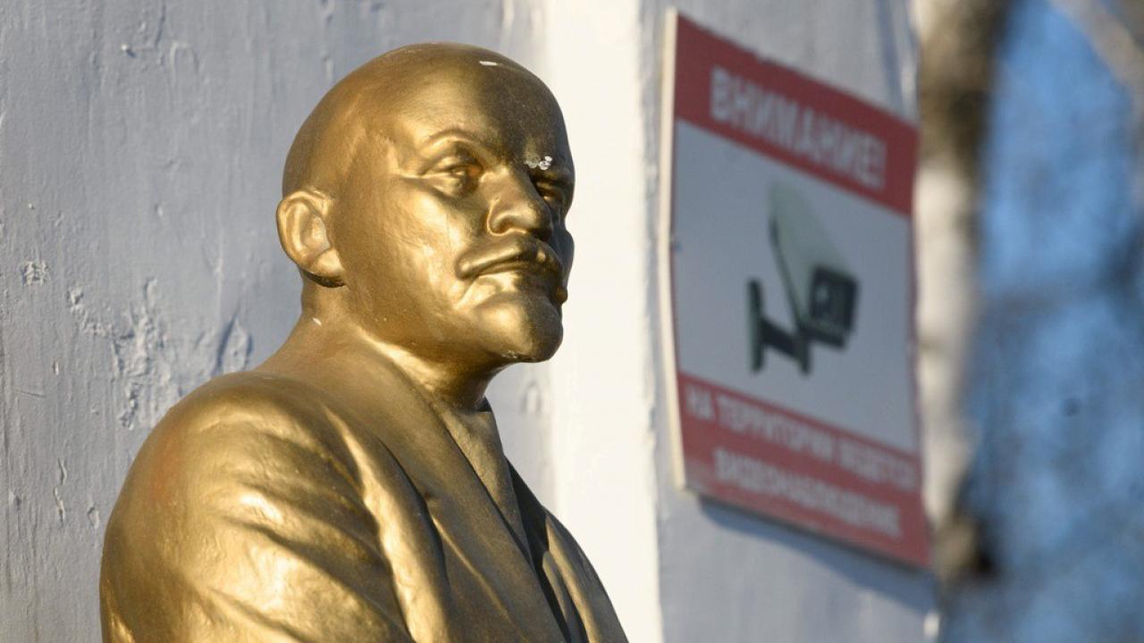 «Русские в академии наук только уборщицы и лаборантки»: Донецкий историк рассказала, кому доставались лучшие места «Русские в академии наук только уборщицы и лаборантки»: Донецкий историк рассказала, кому доставались лучшие места