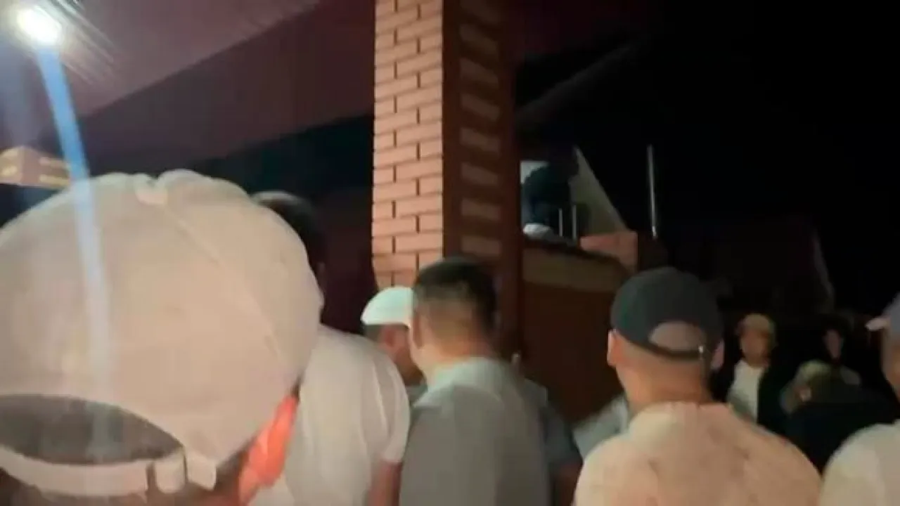Русских обманывали 20 лет. В эфире прозвучало признание: «Это шоу про слабость» Русских обманывали 20 лет. В эфире прозвучало признание: «Это шоу про слабость»
