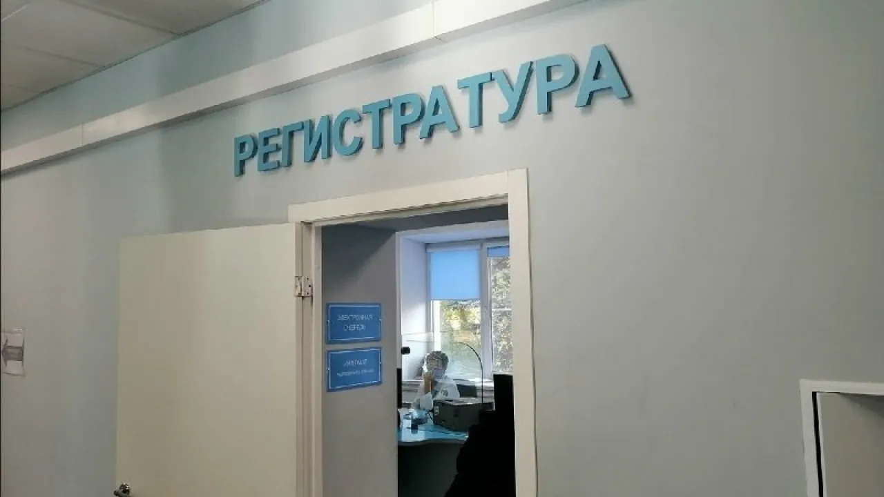 Правда на всю страну из кабинета поликлиники: Так убивают в России медицину, на пациентов и врачей плевать